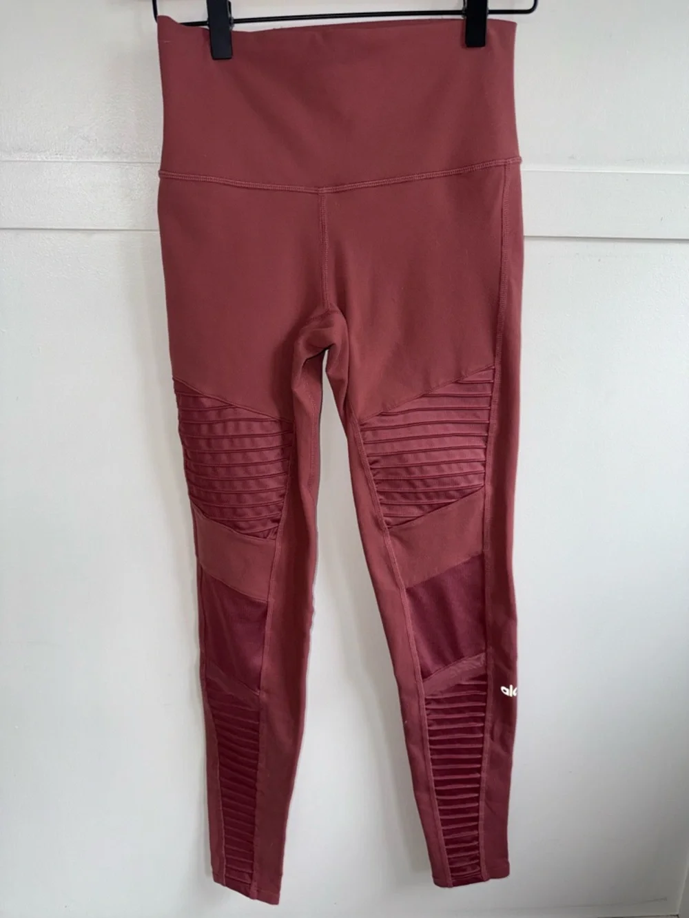ALO Yoga Moto High Waist Ribbed Mesh Panel Leggings Cherry Sz Small Yoga Gym